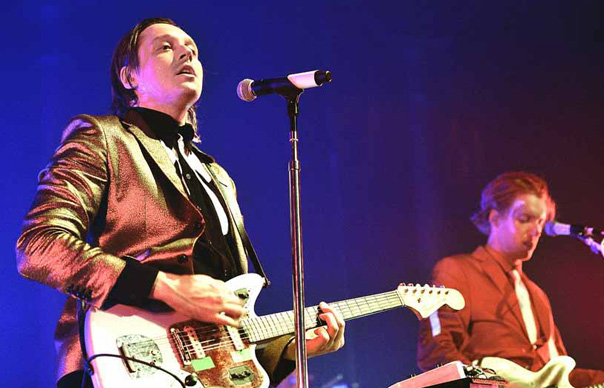 Arcade Fire cover The Clash and Devo at London shows