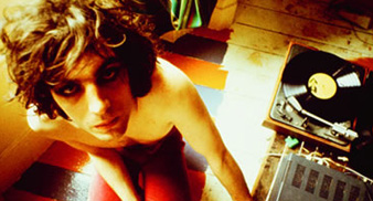 Syd Barrett 'The Madcap Laughs' photos to be sold for charity - UNCUT