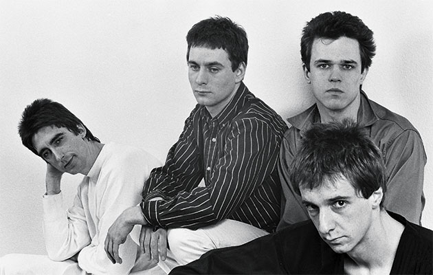Wire – Pink Flag/Chairs Missing/154