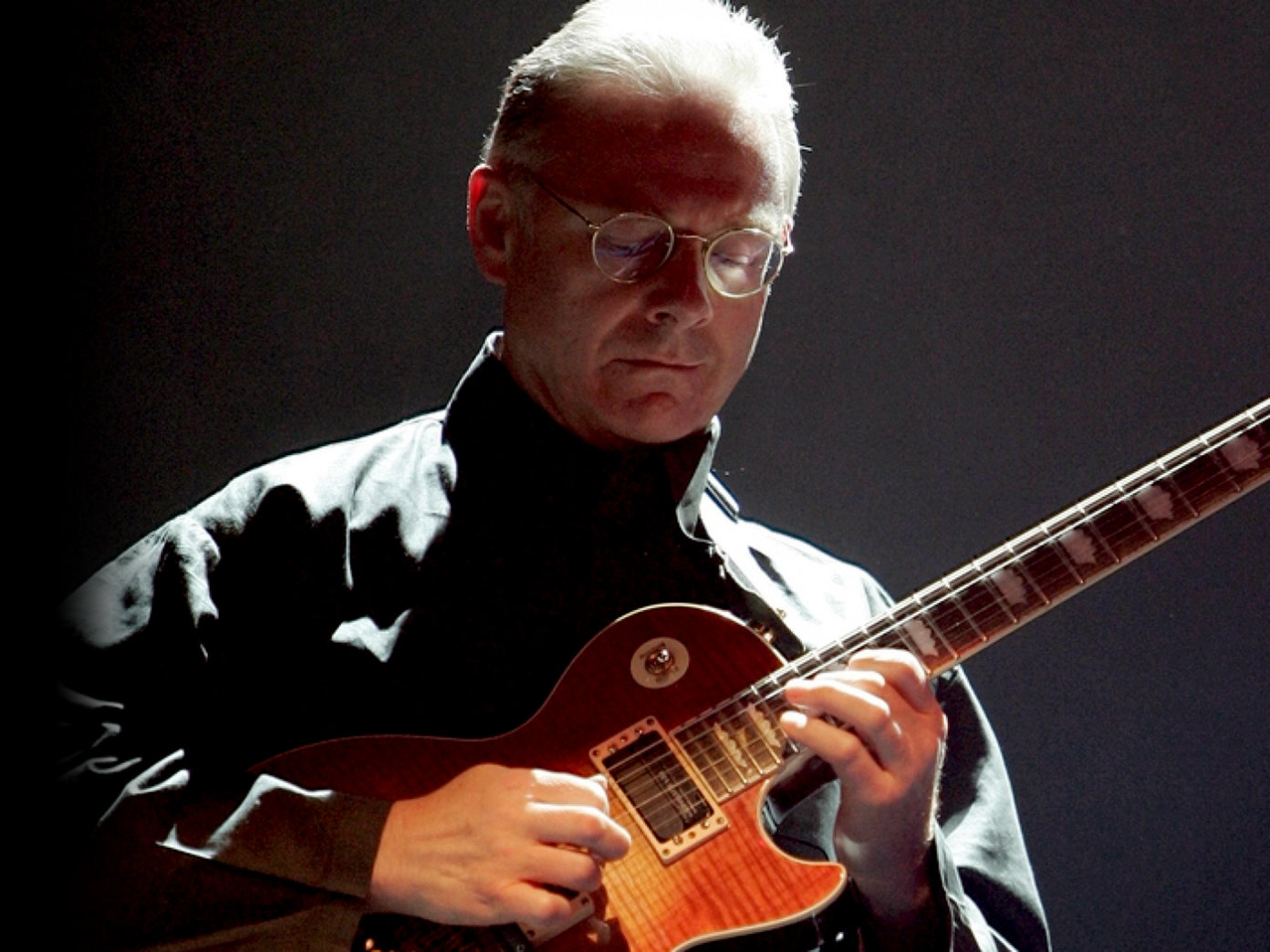 Robert Fripp launches Music For Quiet Moments series UNCUT