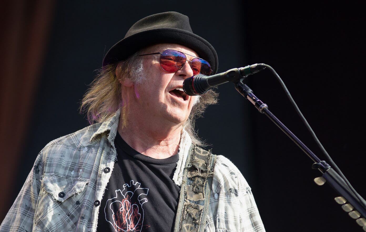 Neil Young & Crazy Horse announce new album Barn coming in December