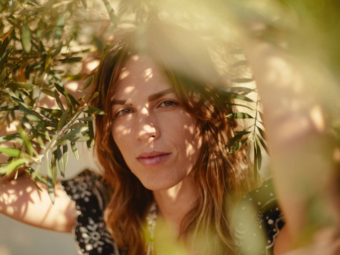 Melody’s Echo Chamber announces new album Emotional Eternal and shares “Looking Backward”