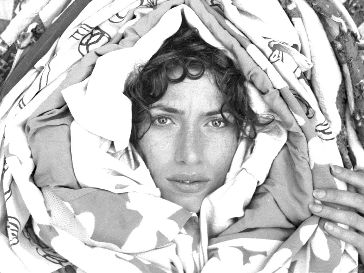 Aldous Harding – Warm Chris