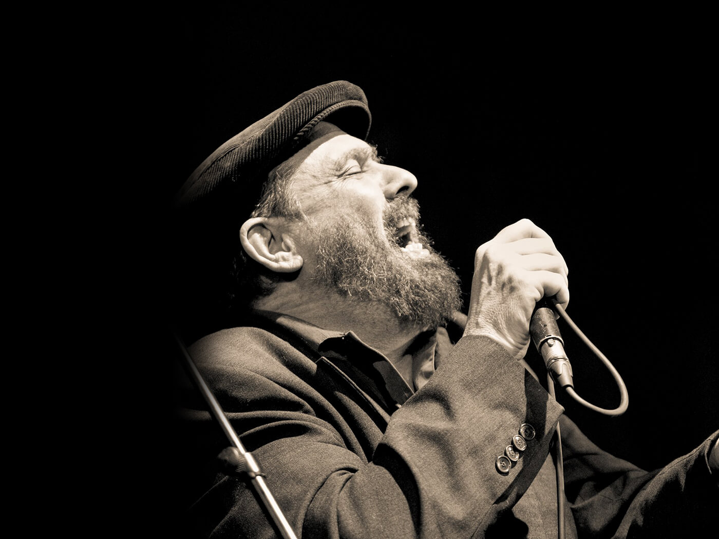 Envoyez-nous vos questions pour Mark Eitzel !