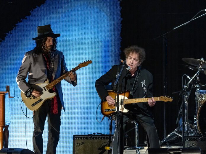 Watch Bob Dylan's surprise set with the Heartbreakers at Farm Aid 2023