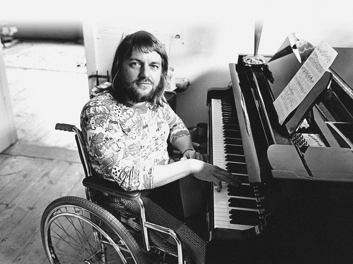 Robert Wyatt and Nick Mason on 